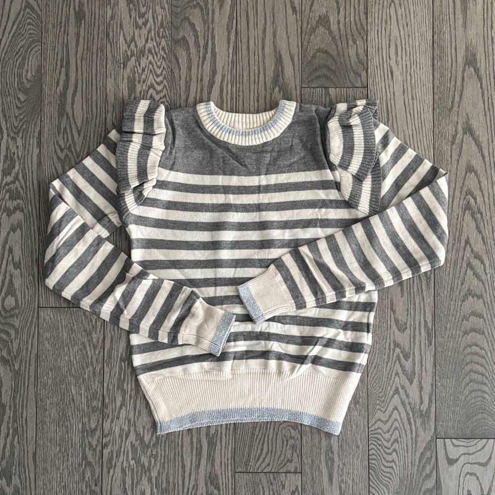 NEW Ruffled Top🤍